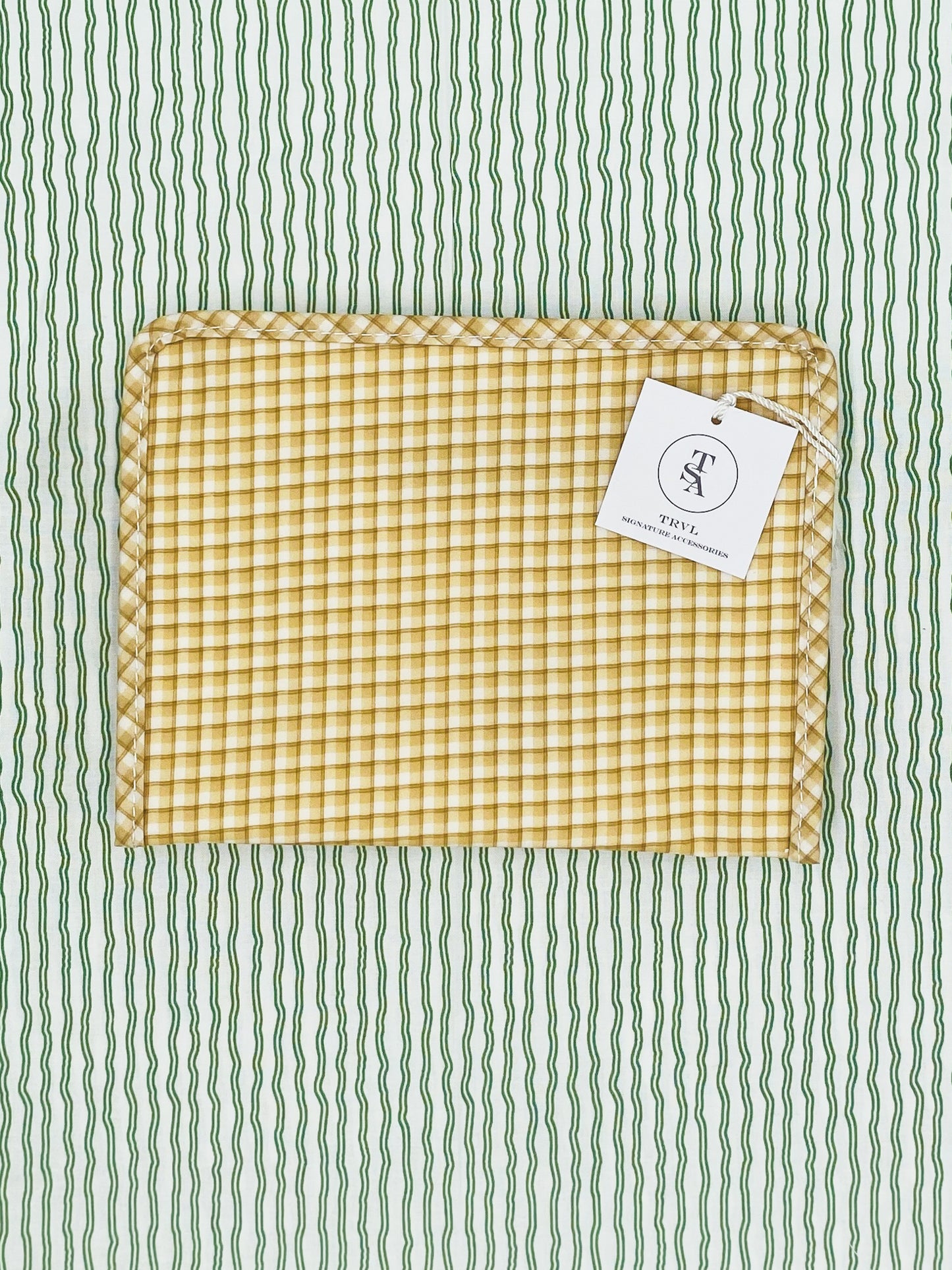 Roadie Medium - Rodeo Check Hay Zip Pouch