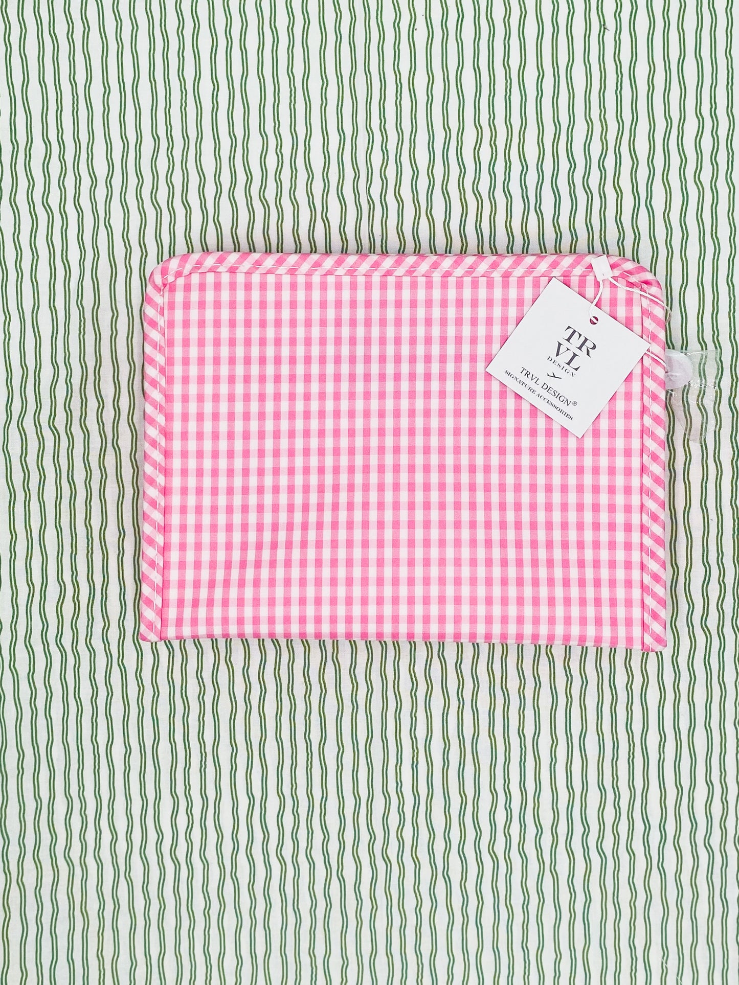 Roadie Medium - Gingham Pink