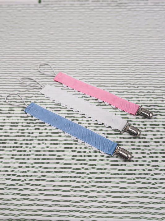 Scalloped Paci Clip
